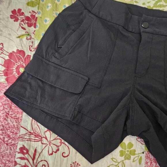Athleta Women's Black Cargo Casual 4" Inseam Outdoor Hiking Short Size 6 - Picture 9 of 9